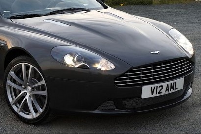  Aston Martin  DB9 