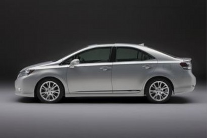 Lexus      HS