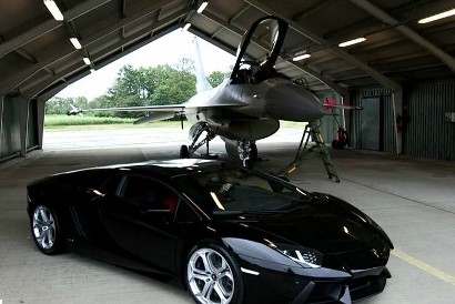 Lamborghini Aventador  F-16 Fighting Falcon.